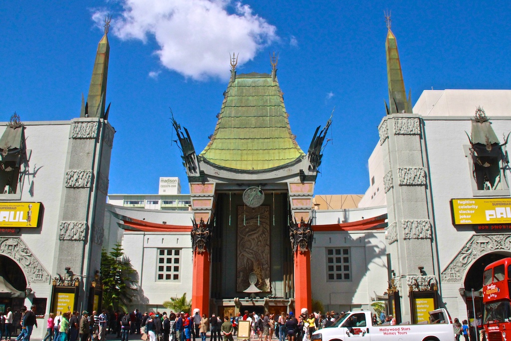 Tourist queuing to enter the Grauman's Chinese Theater, Hollywood, Los Angeles