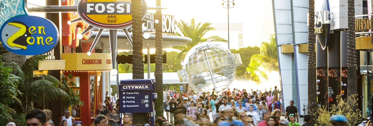 Pedestrian walk in Universal Citywalk Hollywood