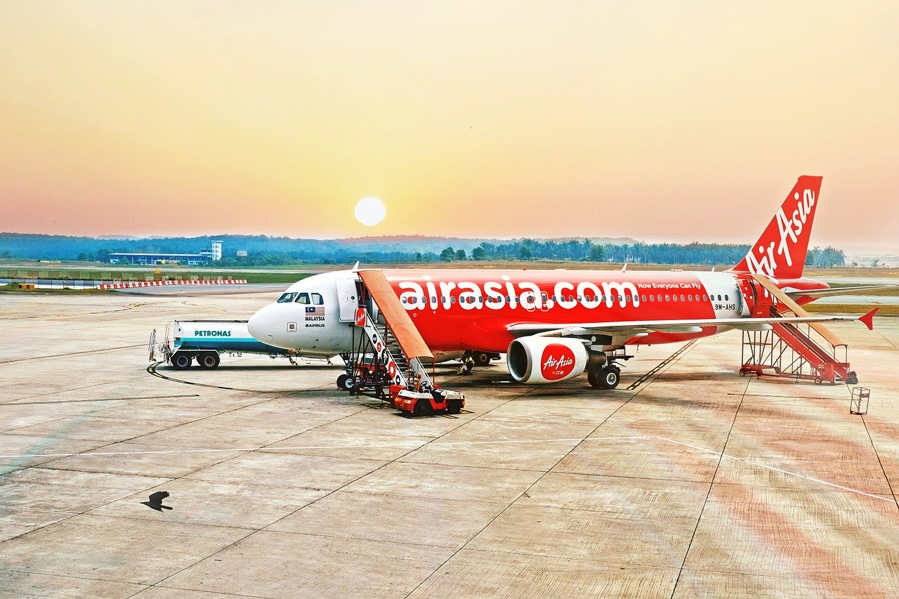 Airasia landing at the Malaysia Airport.