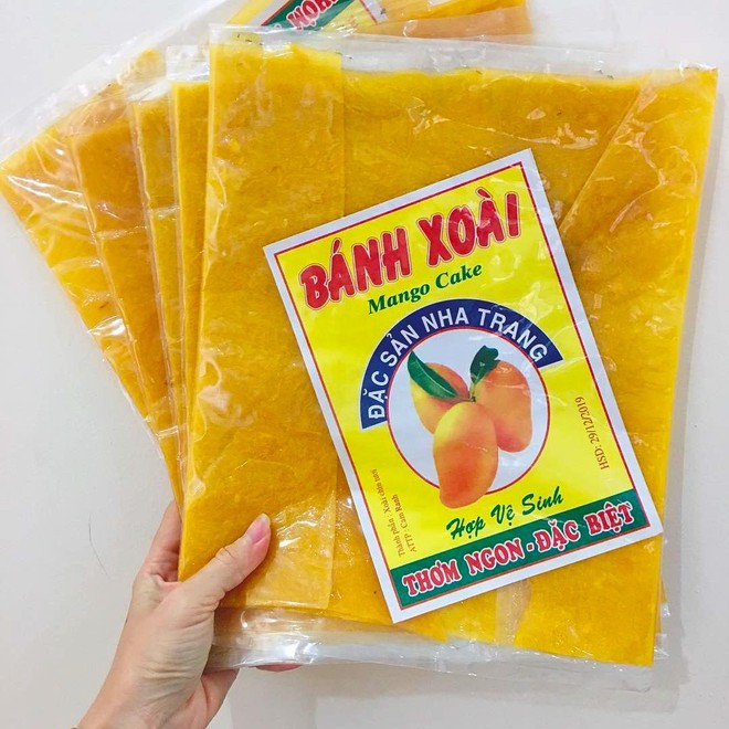 Vietnamese mango cake 
