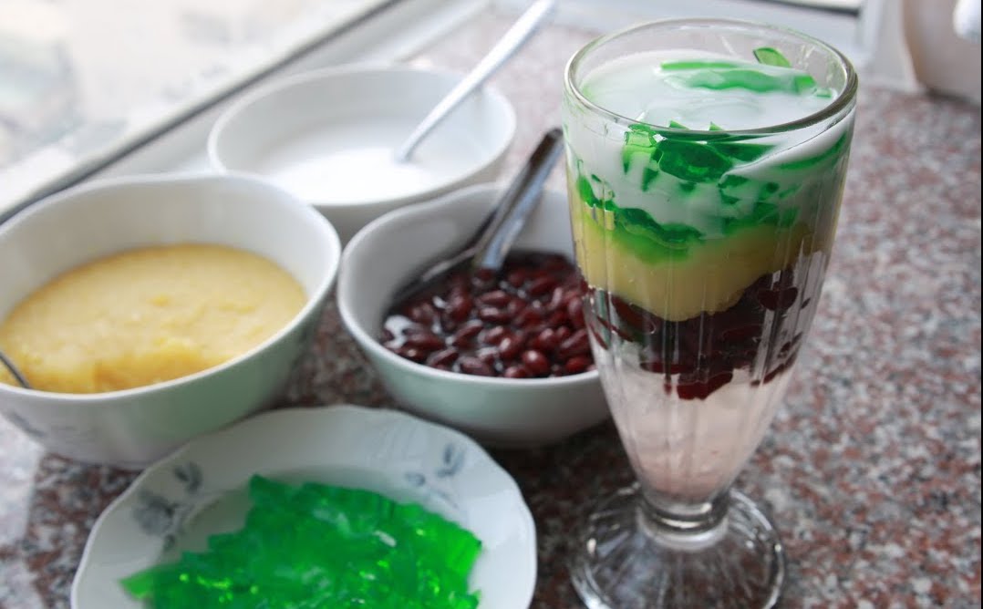 Three colored dessert with mung beans, red beans and green jelly dessert