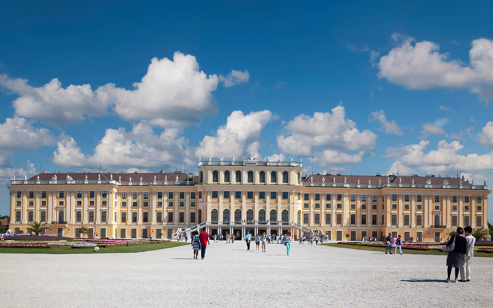 A Quick Travel Guide To Schönbrunn Palace In Vienna Austria