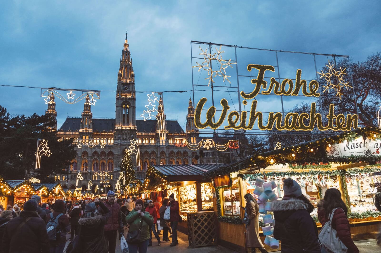 best-christmas-market-tours-in-vienna-austria