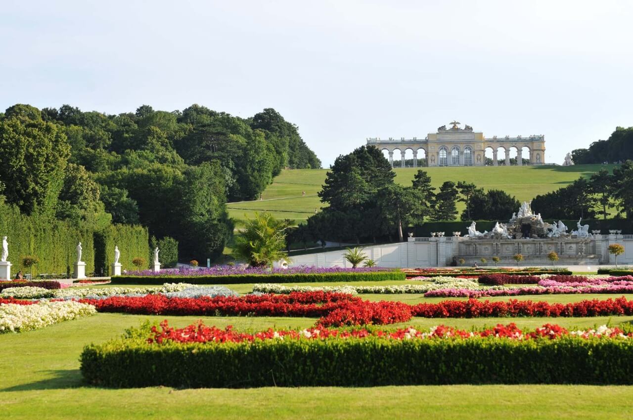 Best Vienna Gardens & Park Tours: Discover Austria’s Natural Beauty