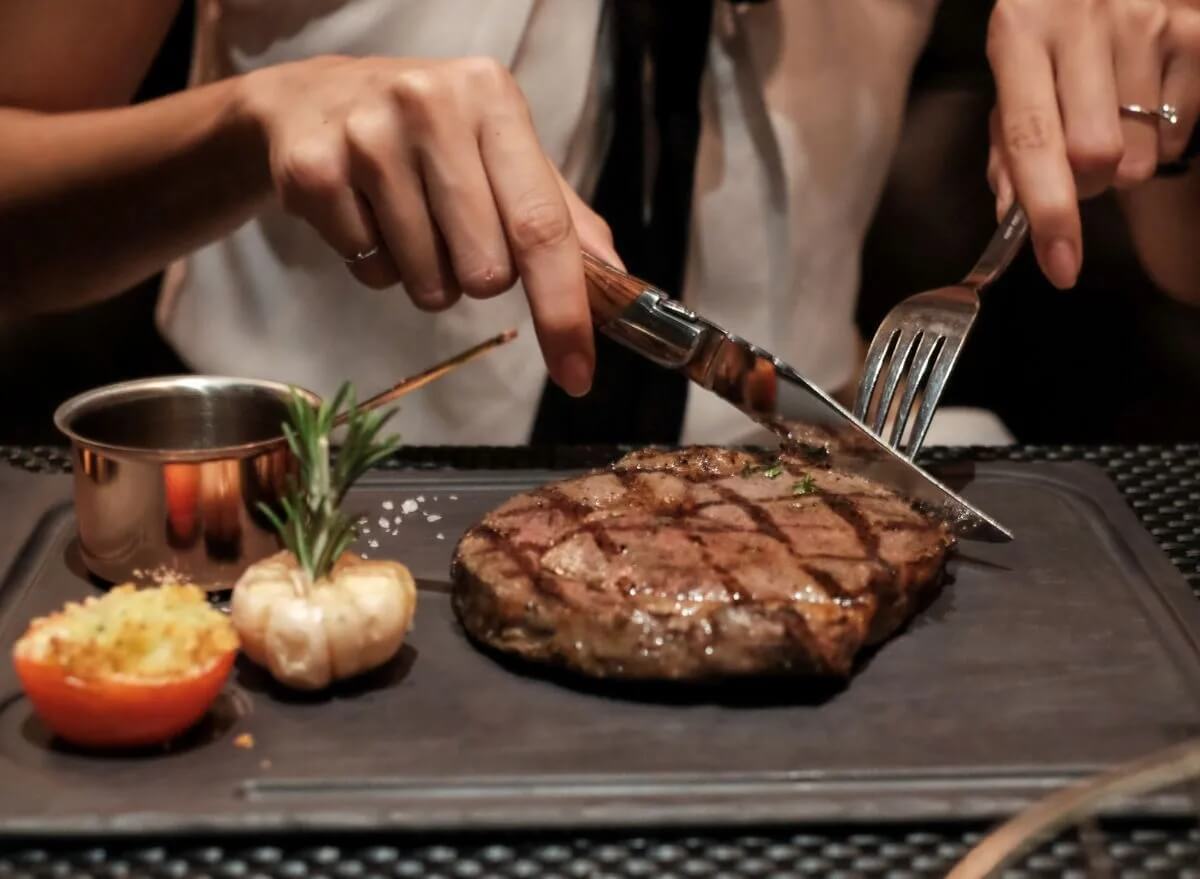 How To Order And Eat The Perfect Steak The Right Way