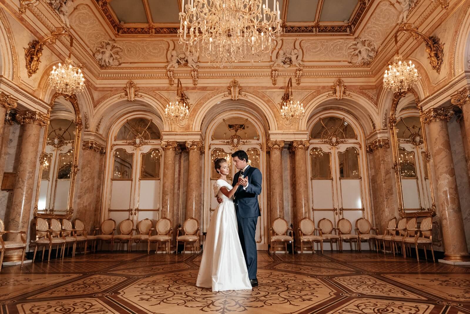 ICONIC Wedding Photography Locations In Vienna, Austria