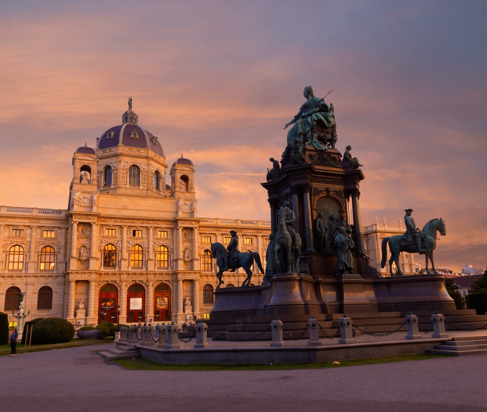 the-best-12-museums-you-need-to-visit-in-vienna-austria-travel-guide