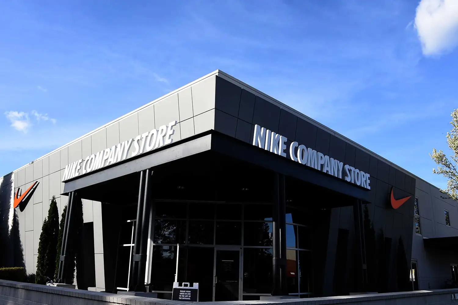 the-nike-employee-store-how-to-get-in-and-what-to-expect-at-beaverton-oregon