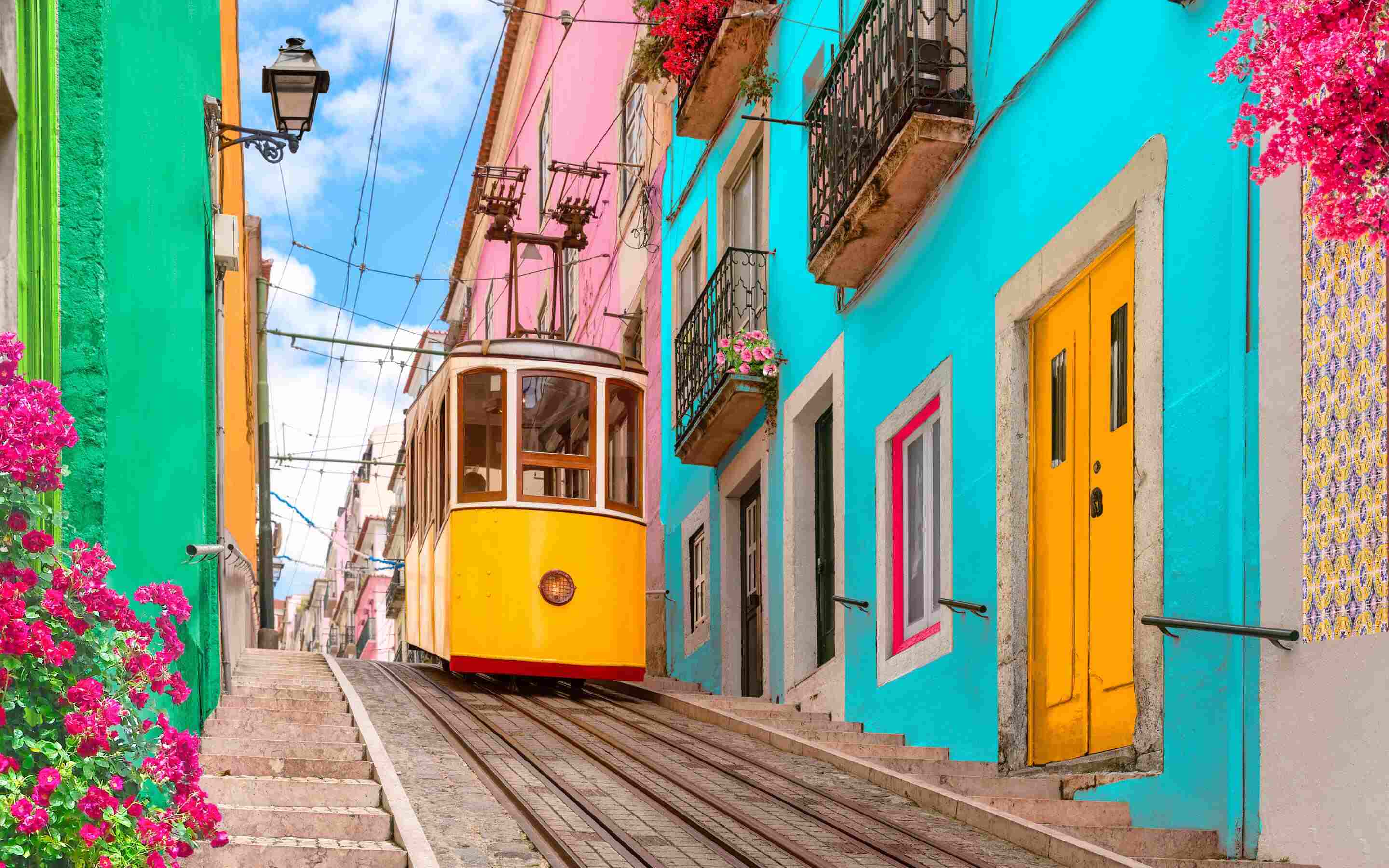 The Ultimate Guide To Getting Around Lisbon By Public Transportation