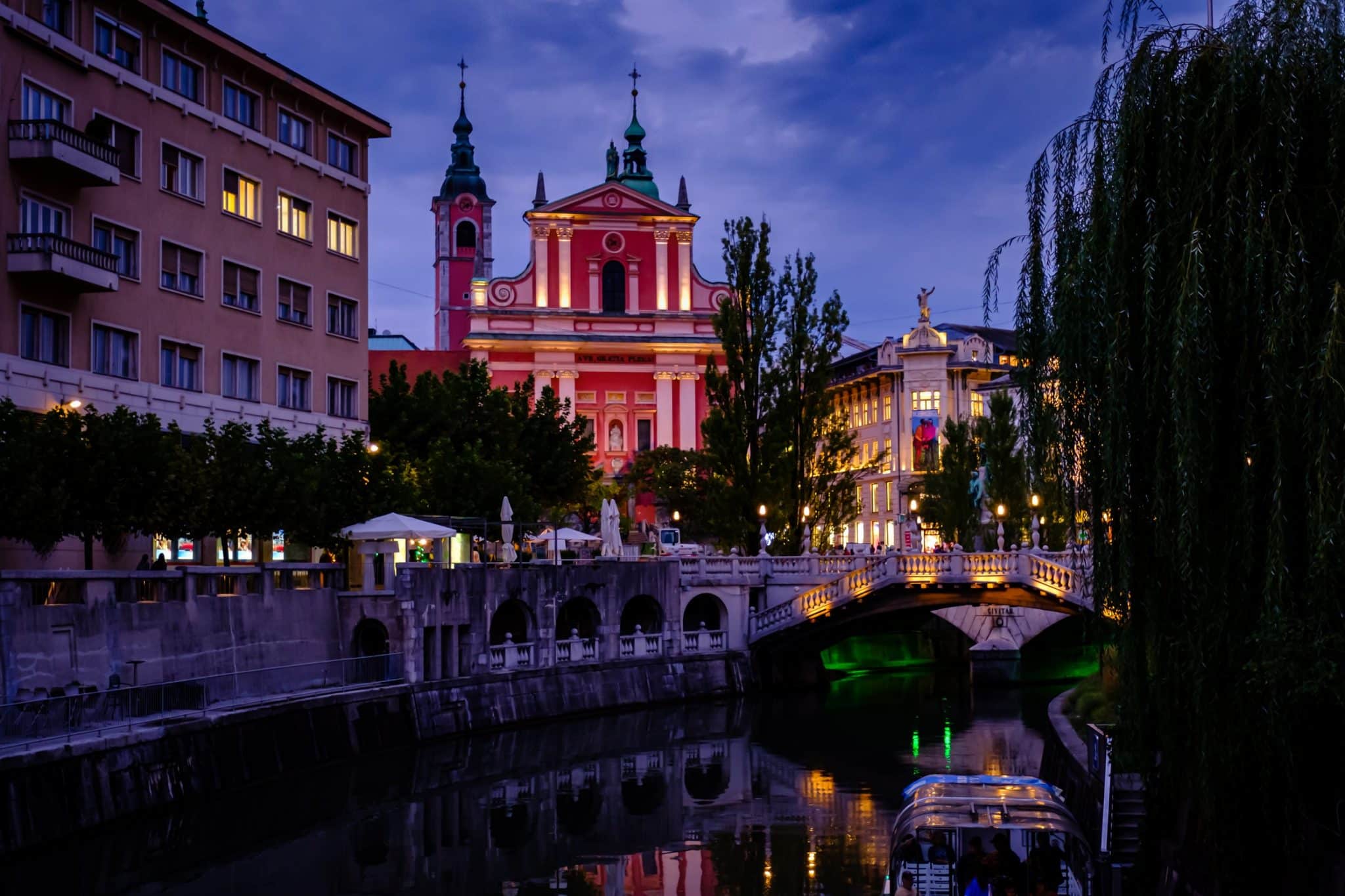 top-10-best-things-to-do-and-see-in-ljubljana-at-night