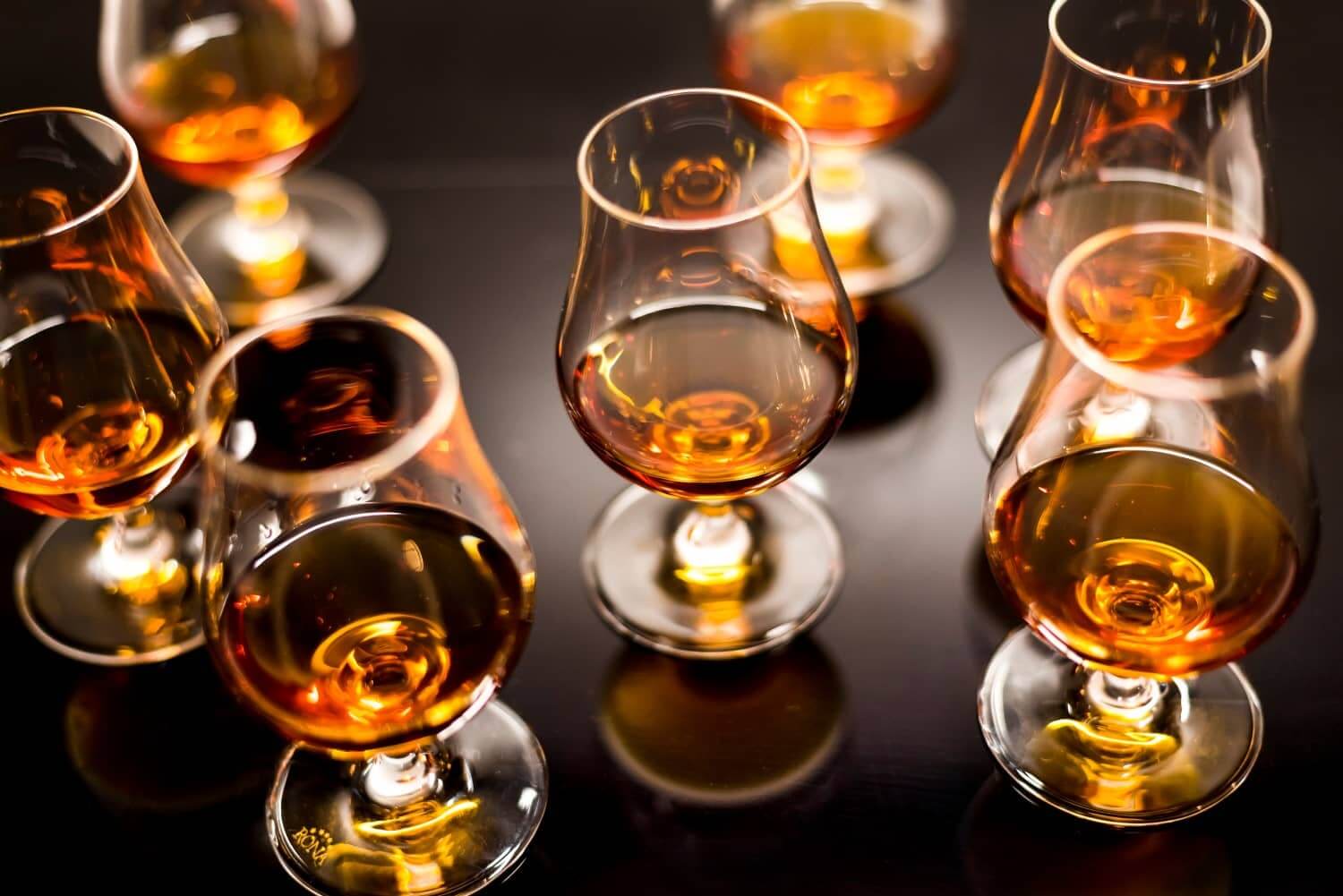 Top Tips To Host A Successful Whiskey Tasting Party