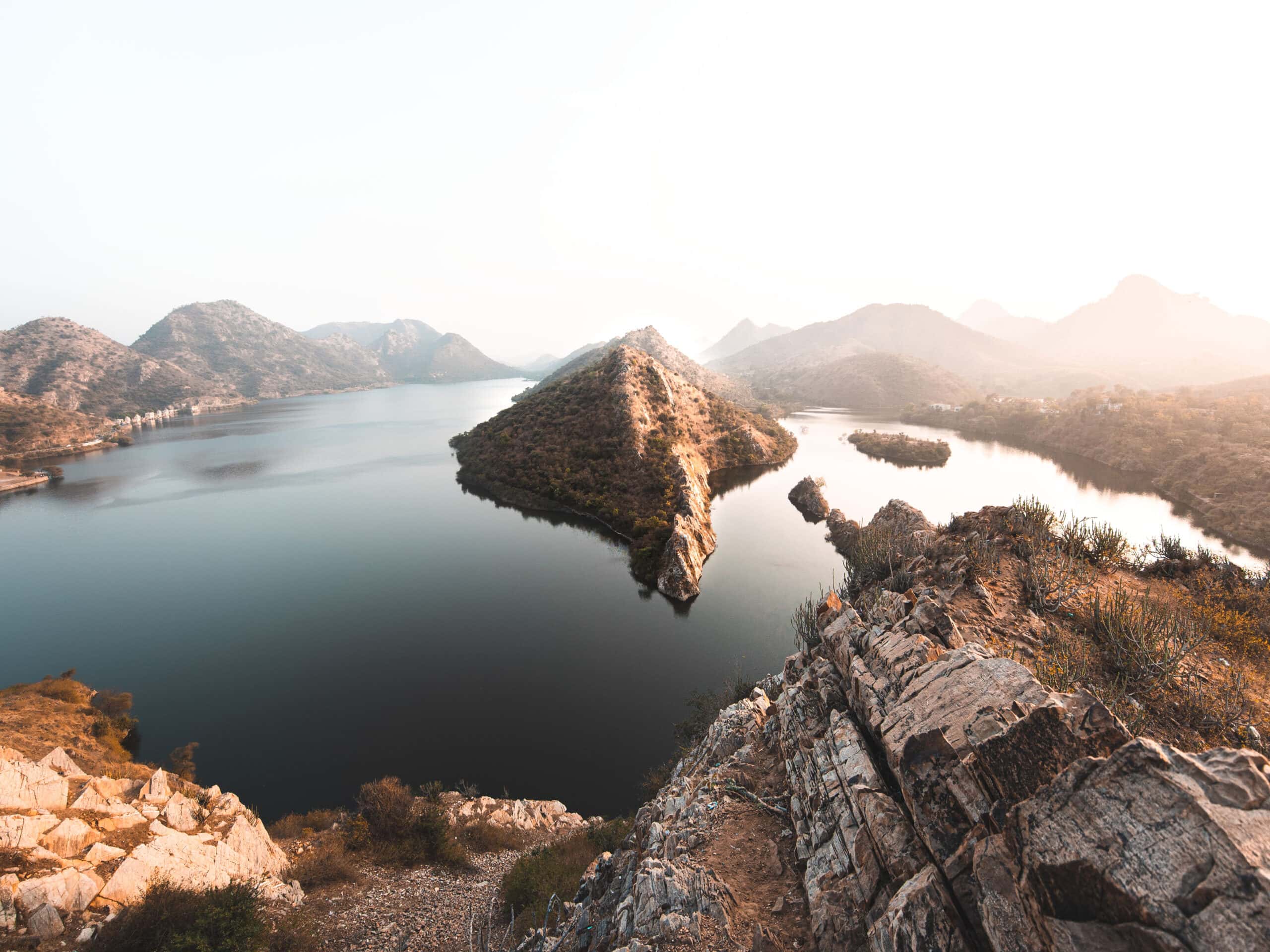 Bahubali Hills Udaipur – Epic Lake Viewpoint