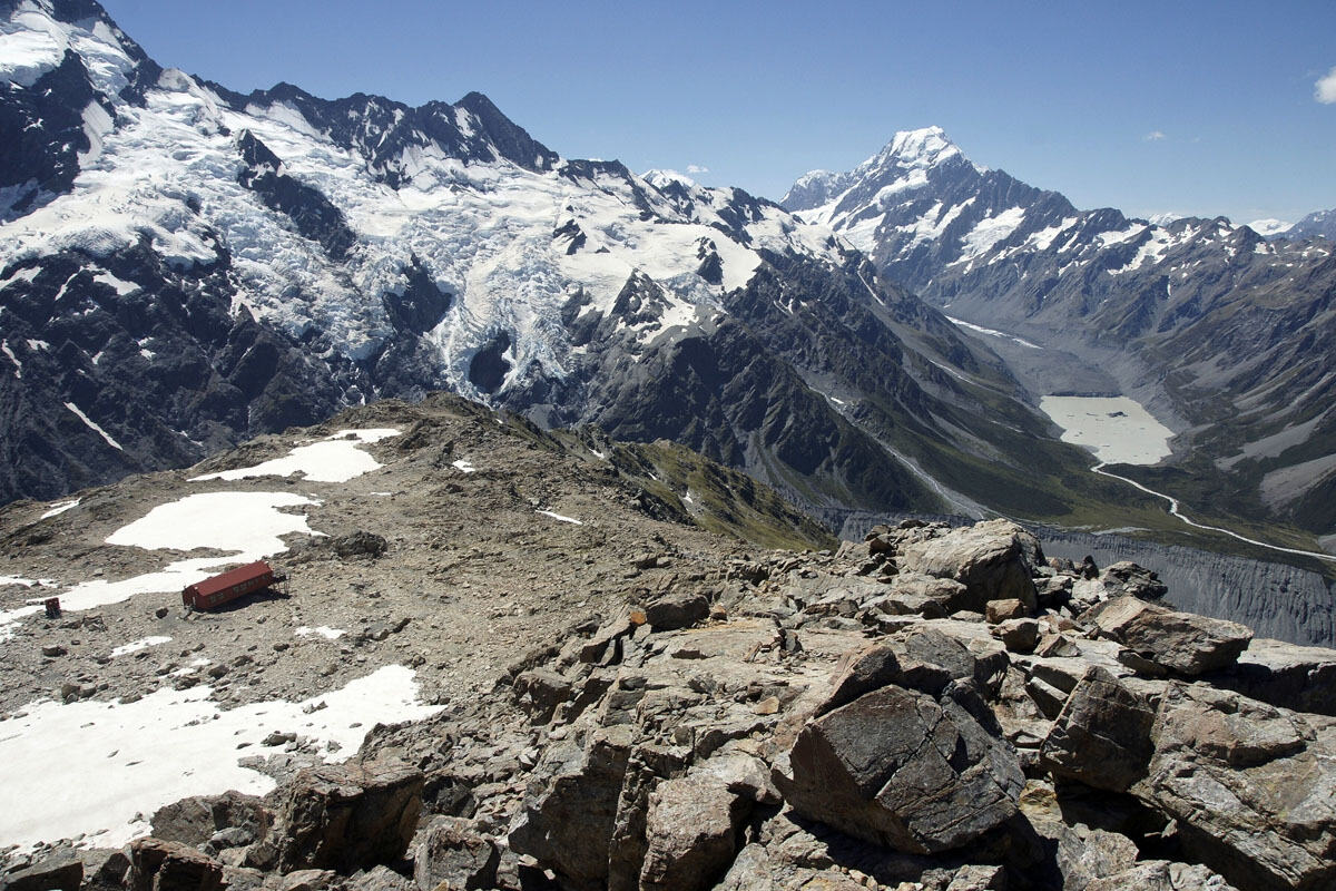 Complete Guide To Hiking The Mueller Hut Route