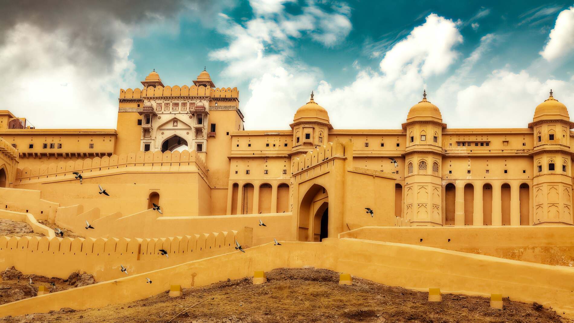 Exploring The Jaipur Wall Near Amer Fort, Rajasthan