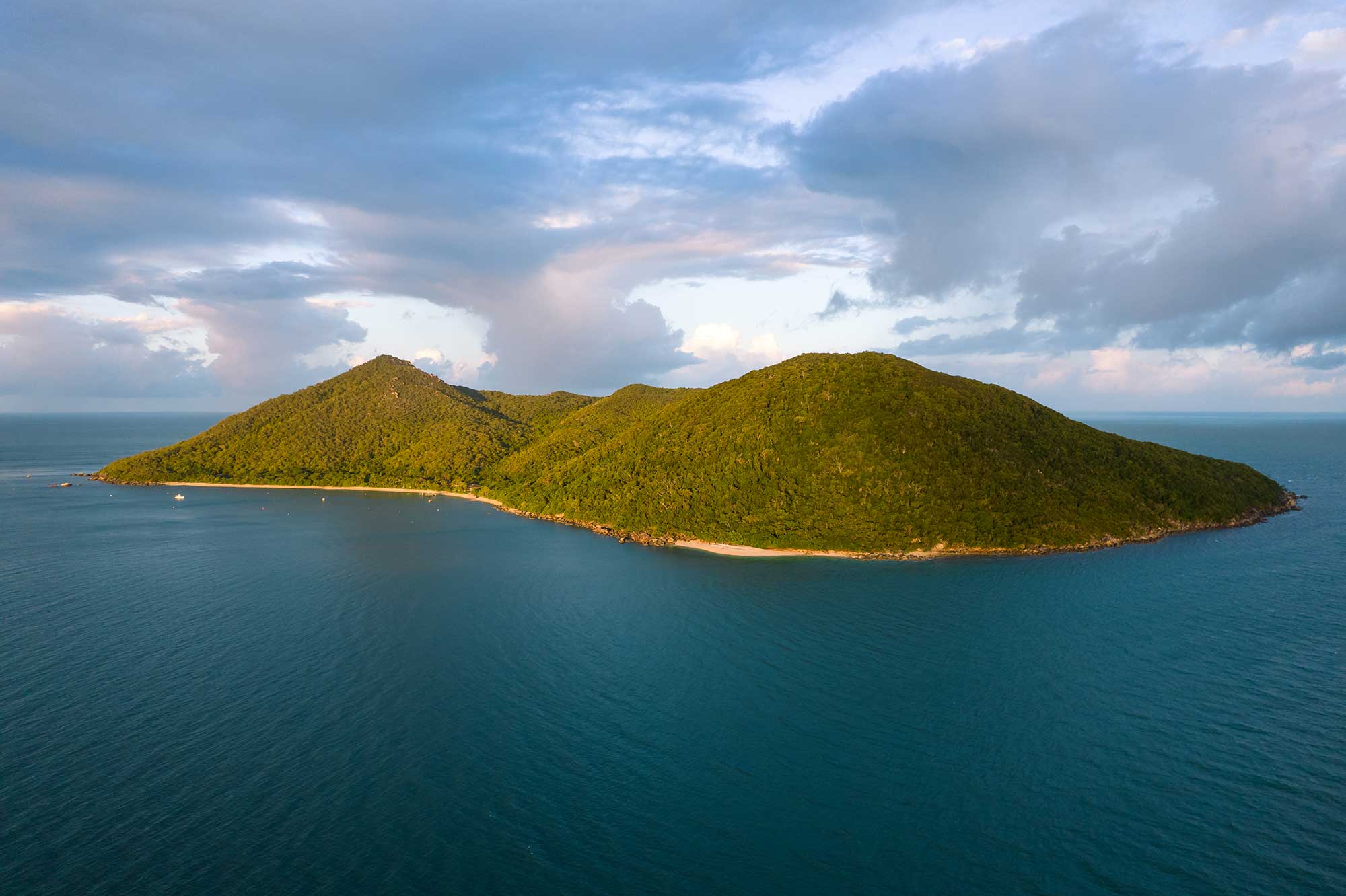 Fitzroy Island Guide: 12 Things To Do & See