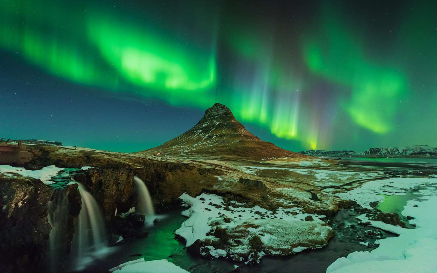 How And Where To See The Northern Lights In Iceland (Useful Tips)