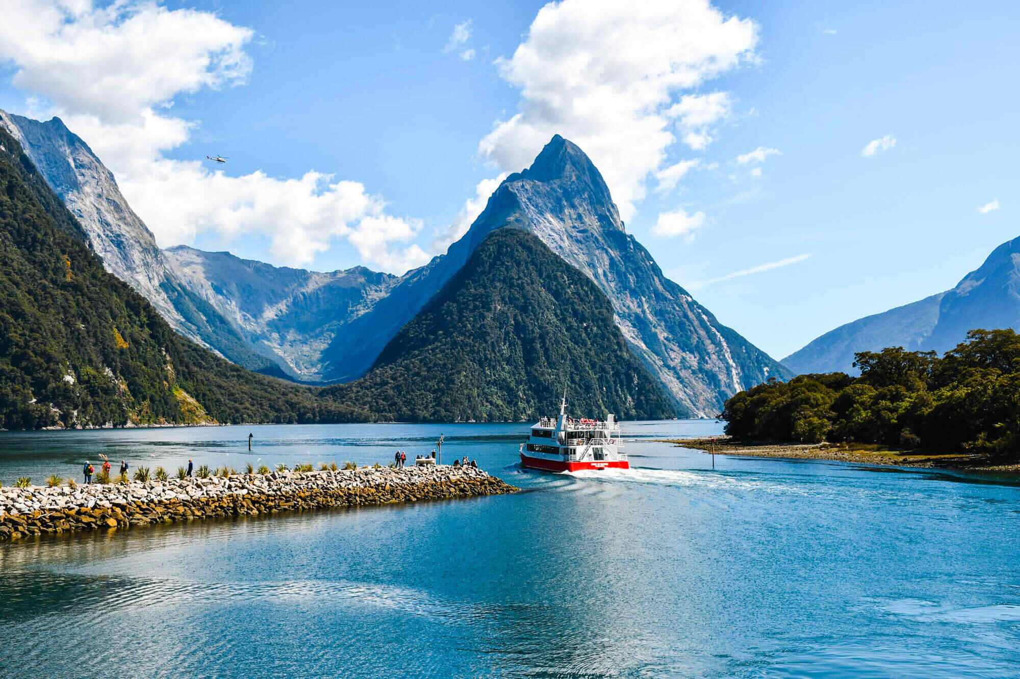 How To Visit Milford Sound From Queenstown, New Zealand