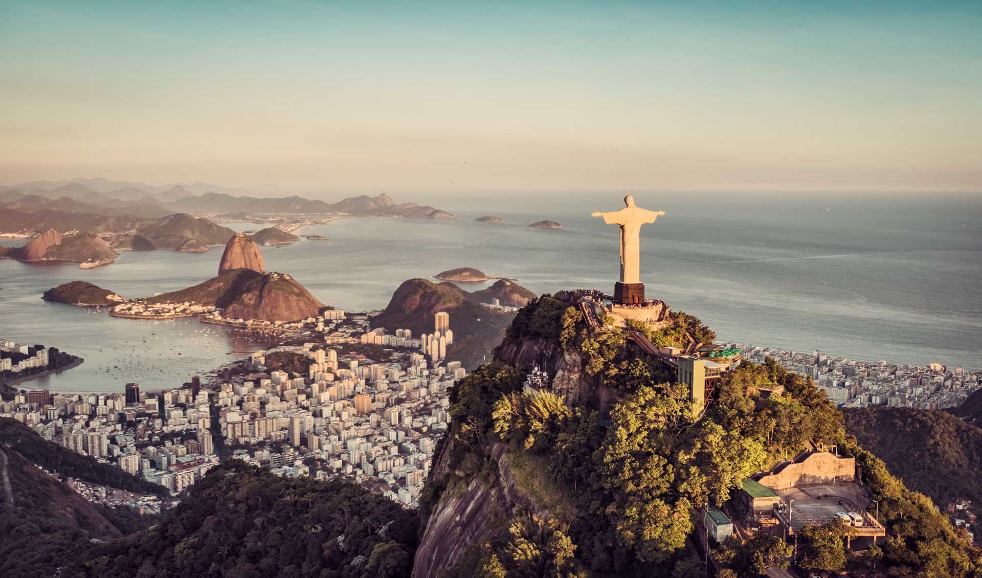 in-depth-travel-guide-backpacking-brazil