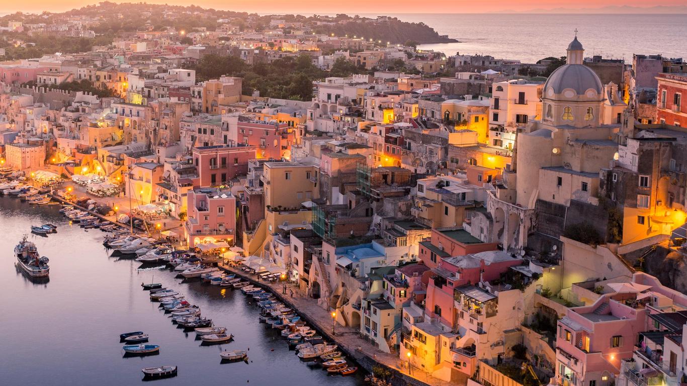 Insider Tips: Is Naples SAFE For Travel?