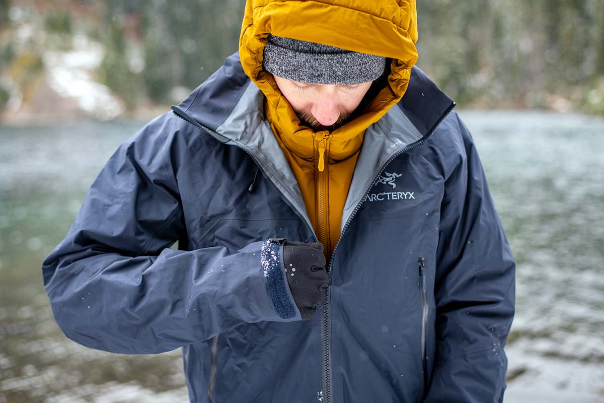 MASSIVE Review For Arc’teryx Beta AR Jacket