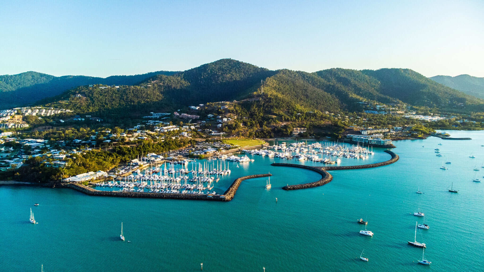 Sailing Log Week 5: Airlie Beach To Townsville