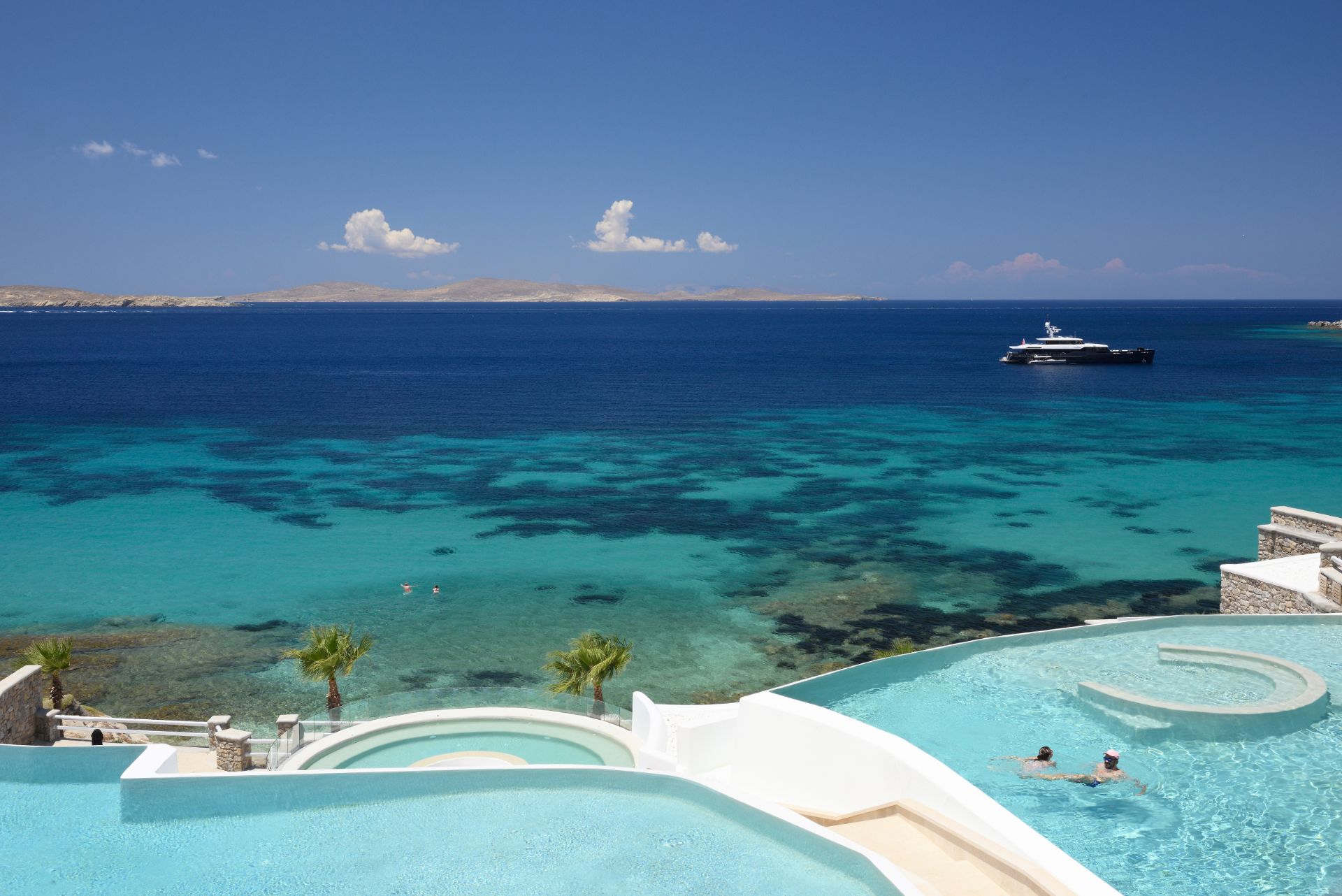 top-11-mykonos-luxury-resorts-beach-hotels