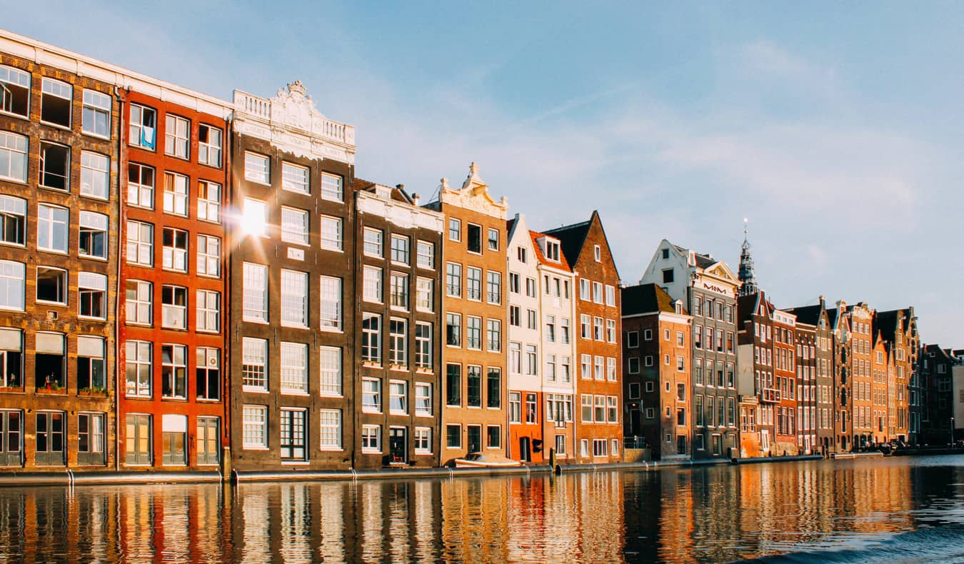 UPDATED: Backpacking Amsterdam Travel Guide