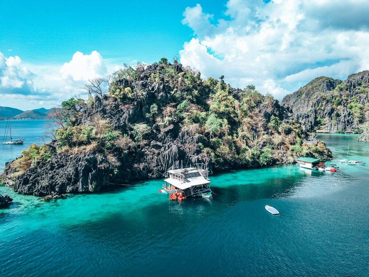 Where To Stay In Coron (TOP 5 Areas)