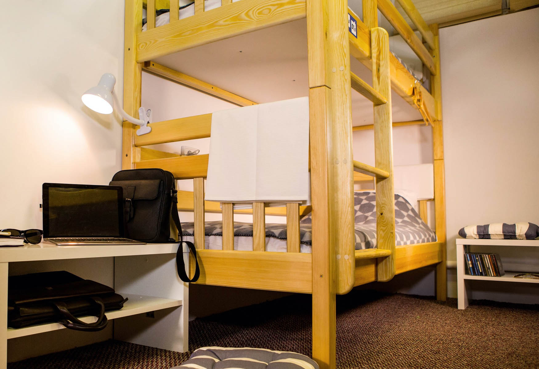 Hostel Etiquette: 8 MUST-KNOW Rules For Hostels