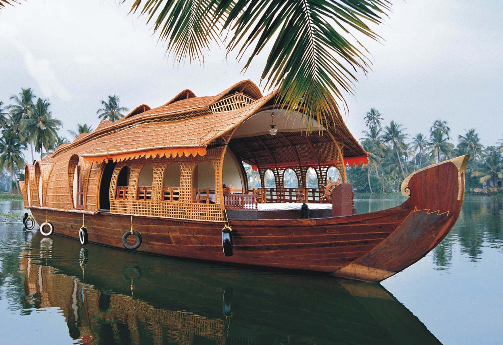 Kerala Backwaters – 24 Hours On An Alleppey Houseboat