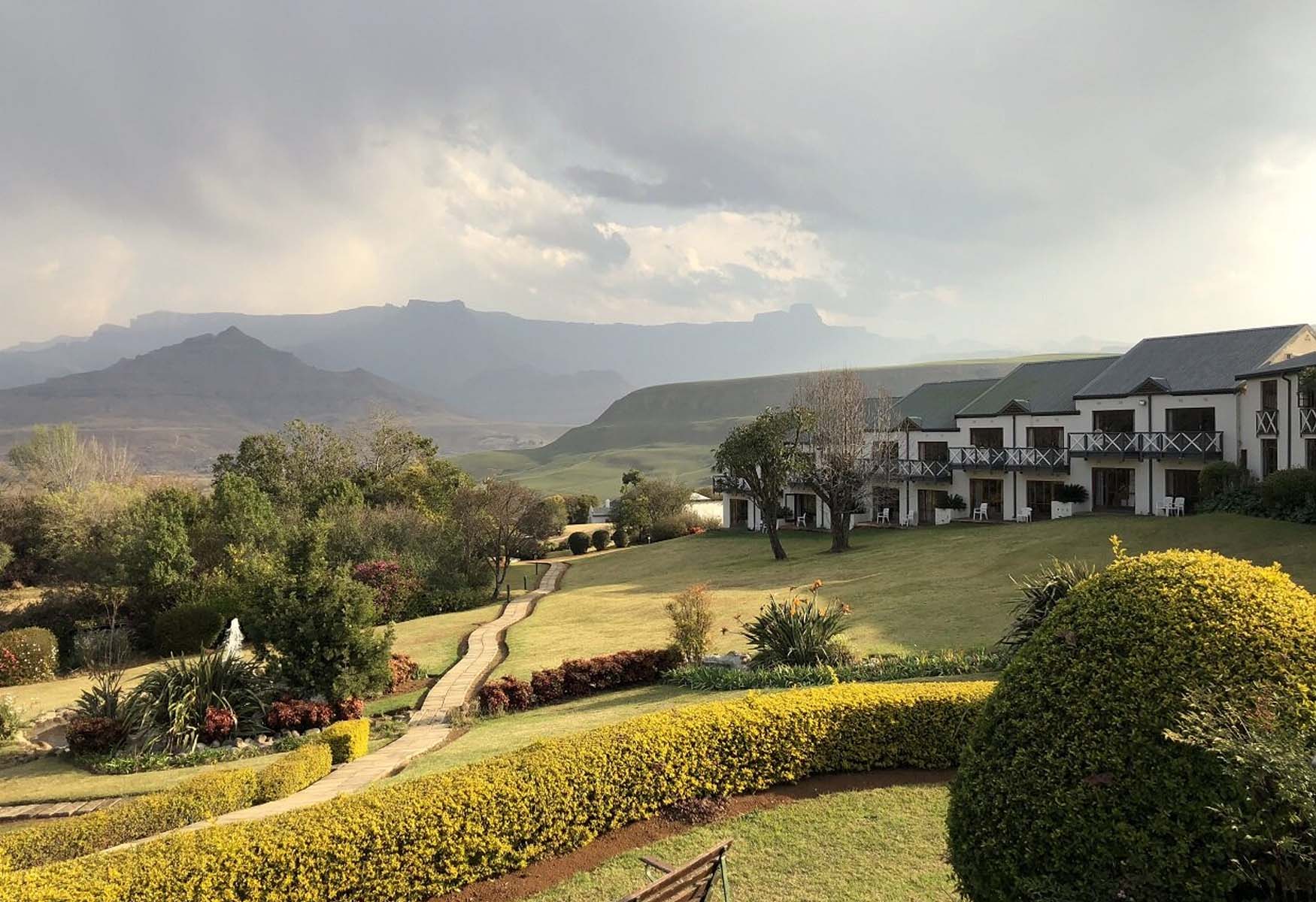 Where To Stay In Drakensberg: The BEST Areas