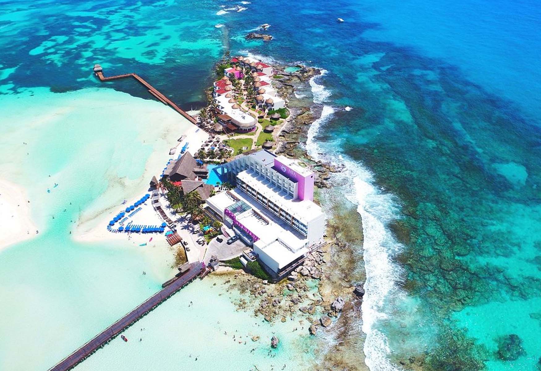 Where To Stay In Isla Mujeres: The BEST Areas