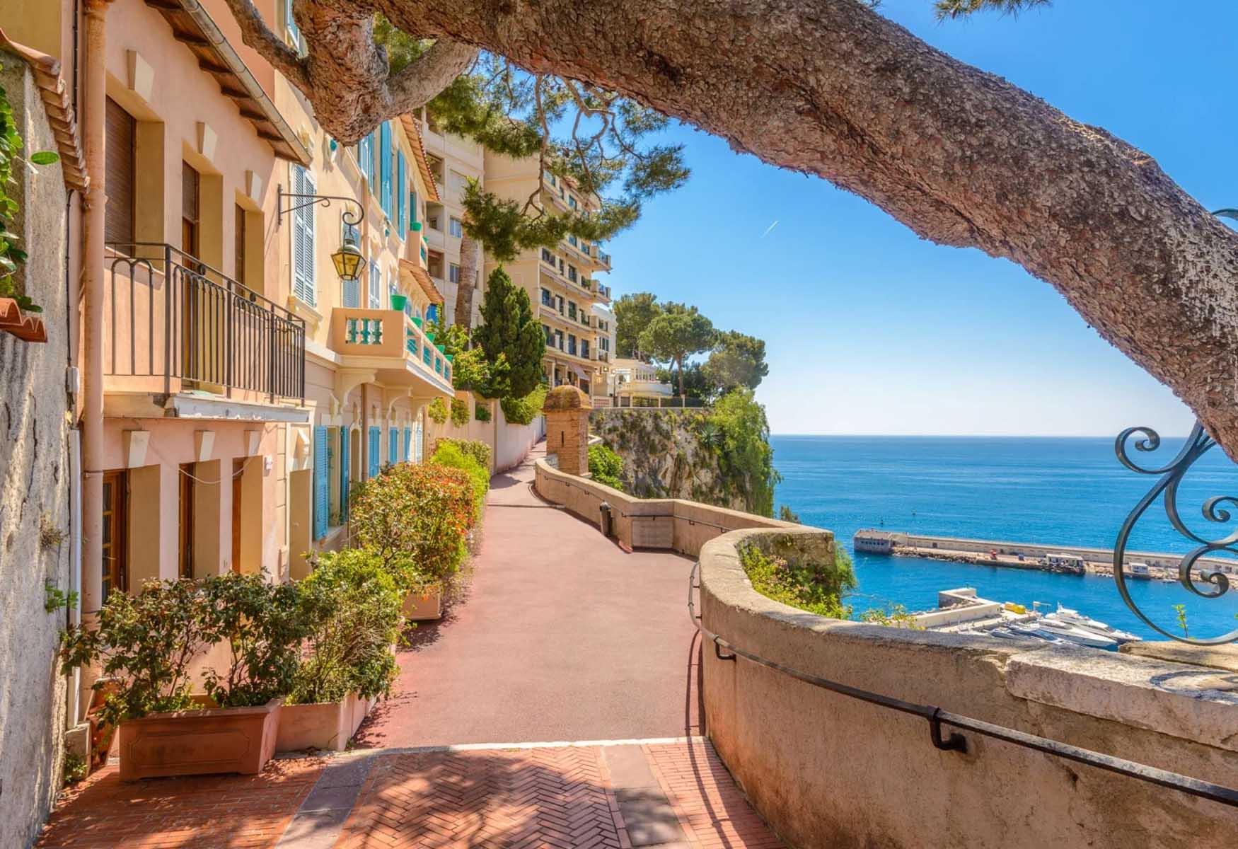 where-to-stay-in-monaco-the-best-areas