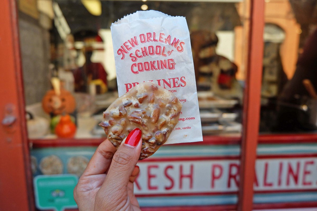 best-foods-to-try-in-new-orleans-a-nola-food-tour-of-where-to-eat
