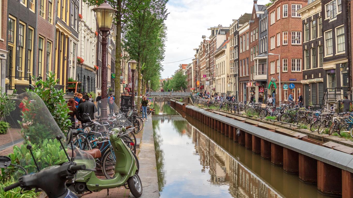 best-guide-for-choosing-between-amsterdam-vs-rotterdam