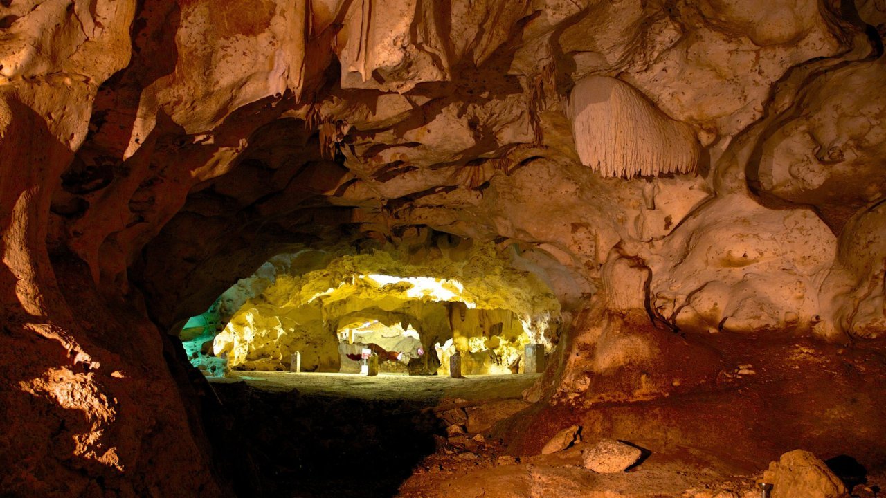 Green Grotto Caves – The Natural Beauty Of Runaway Bay
