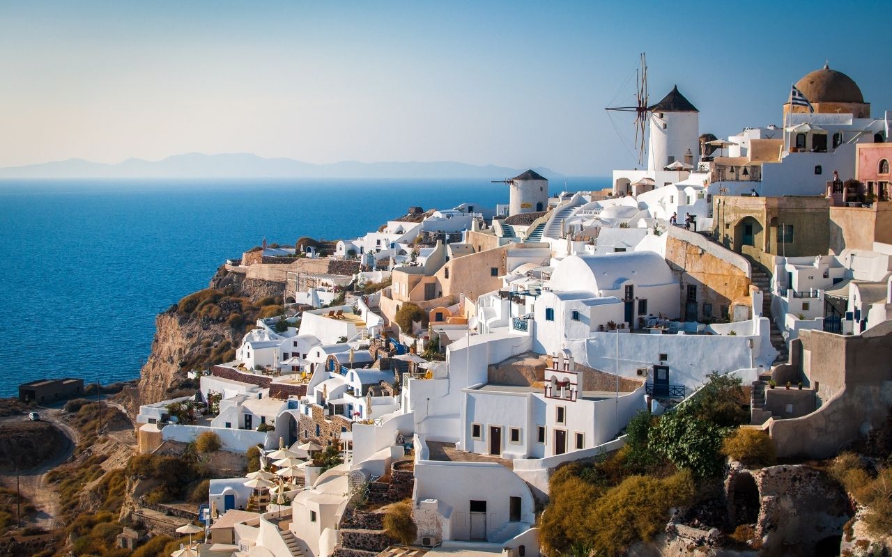must-read-where-to-stay-in-santorini