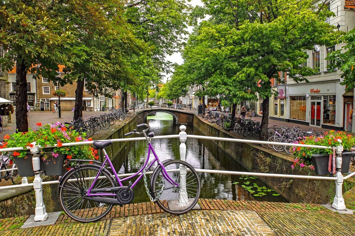Where To Stay In Amsterdam – Best Hotels & Neighbourhoods