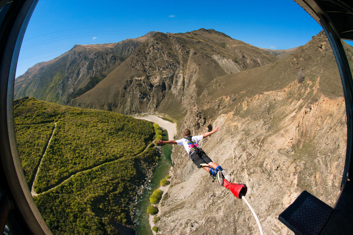naked-bungee-jumping-in-queenstown-new-zealand