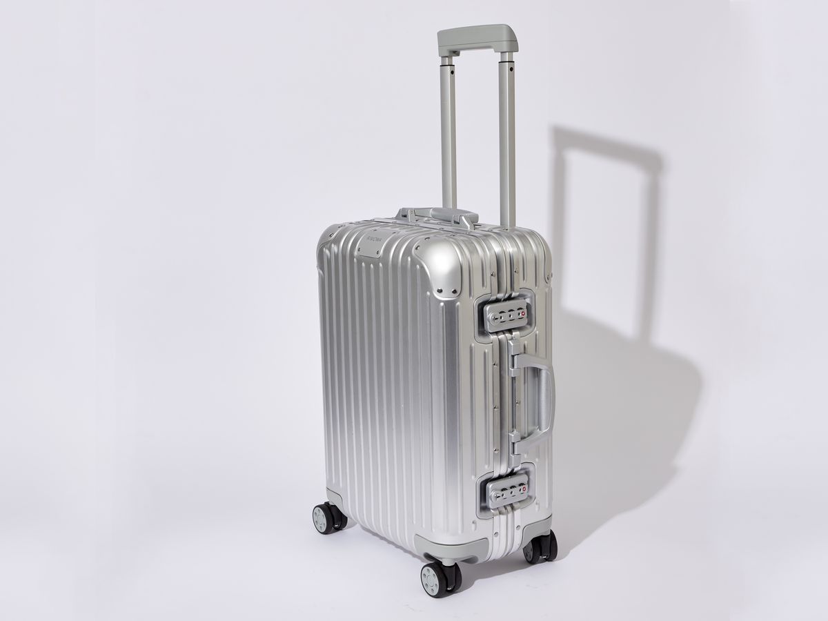 RIMOWA Classic Cabin Review | TravelRight